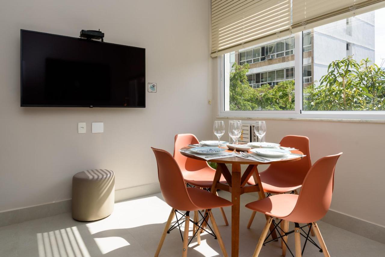 Apartamento Pineapples Bt301 - Excelente Quarto E Sala, ótima Localização No Centro De Ipanema, Próximo Ao Metrô *